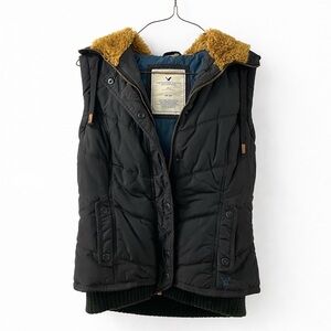 American Eagle Woman’s Vest